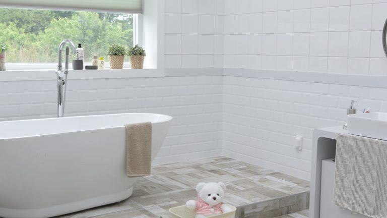Jaká jsou pravidla pro zařízení moderní koupelny?